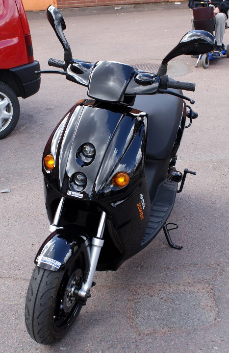 Picture of the E-Max scooter